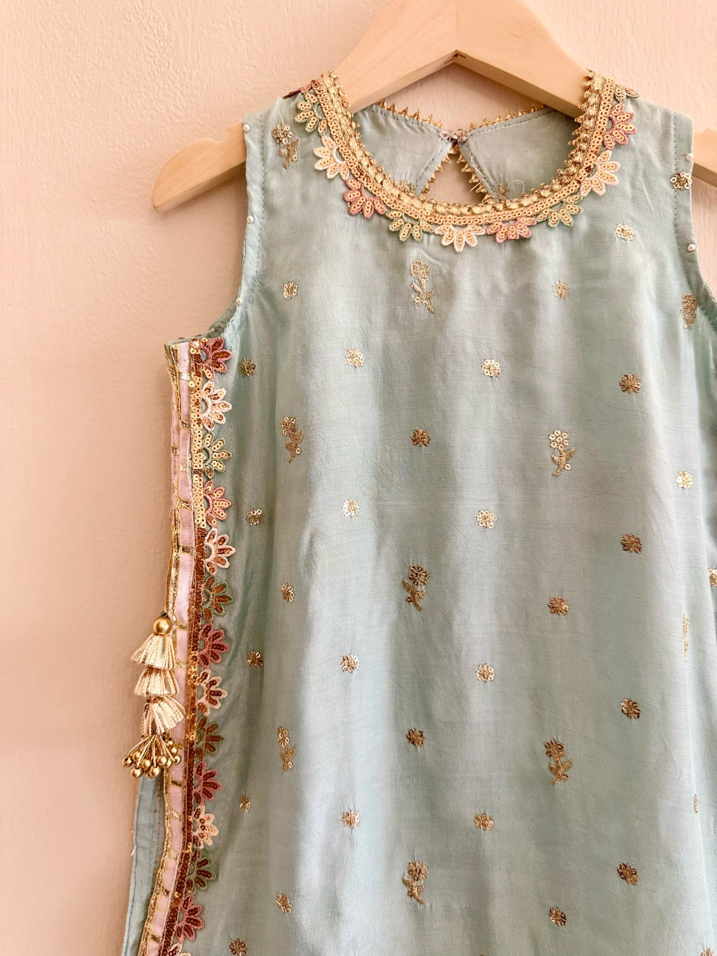 Blush & Breeze