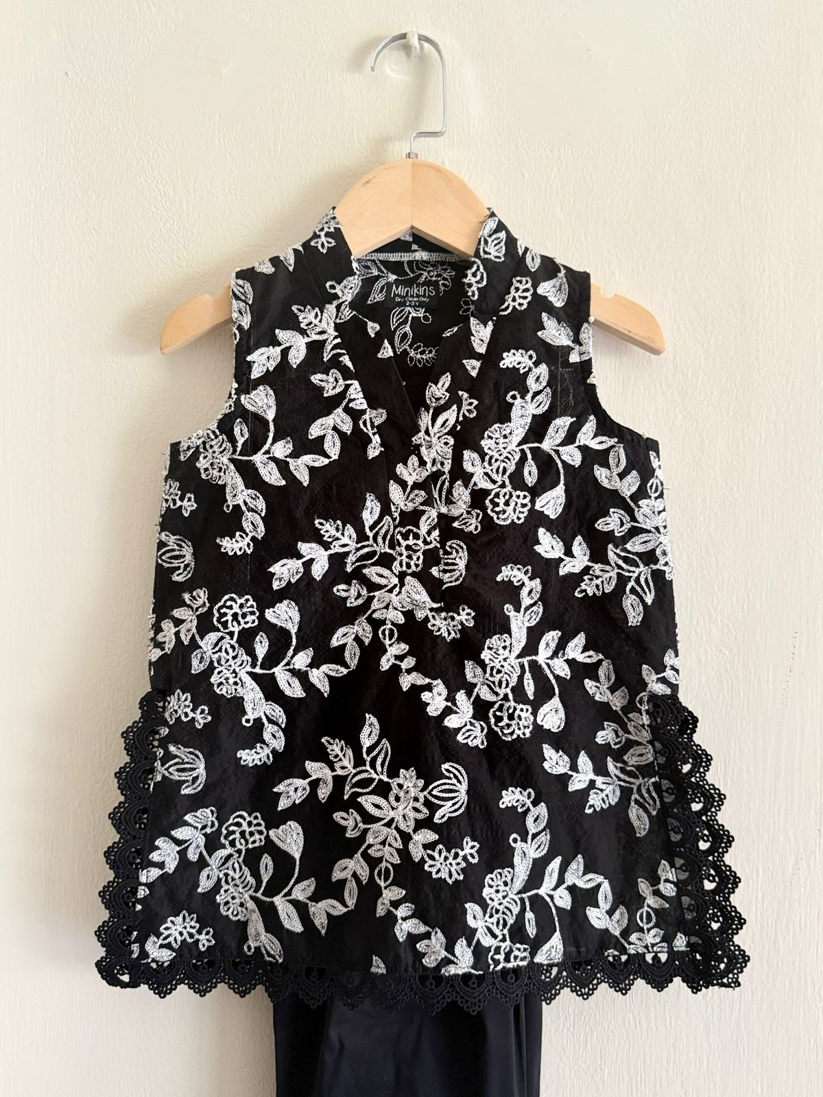 Monochrome